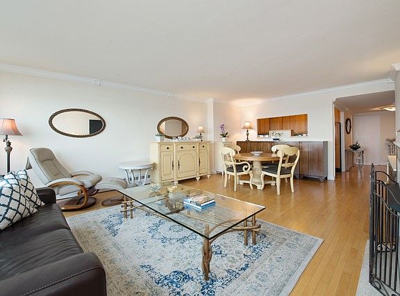 4th image of 1150 N Lake Shore Dr APT 15A