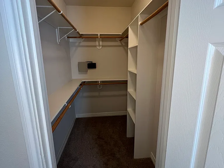 7907 Fountain St — Photo 5
