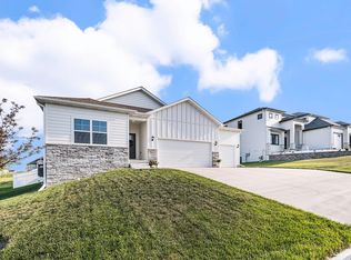 6431 Kyla Dr, Papillion, NE 68157