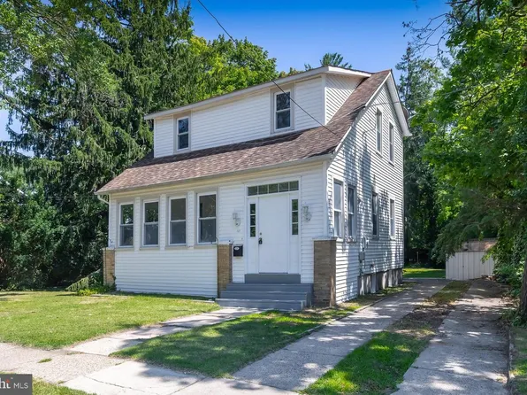 127 Hemlock Ave, Laurel Springs, NJ 08021