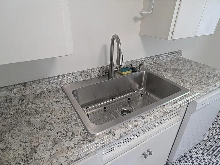4620 W Hayward Pl — Photo 9