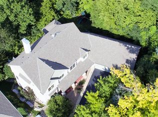 8001 Lea Cir, Bloomington, MN 55438