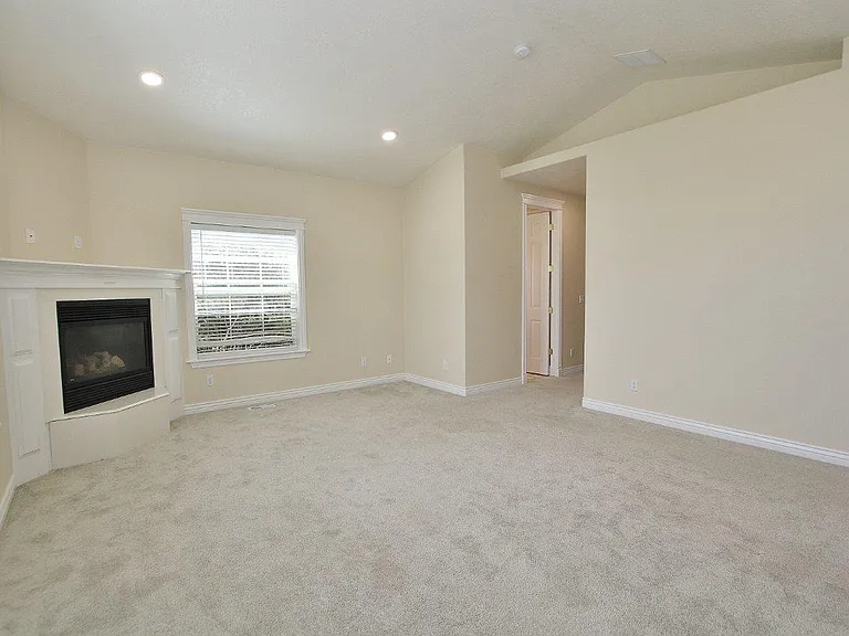 4109 E Man O War Dr — Photo 25