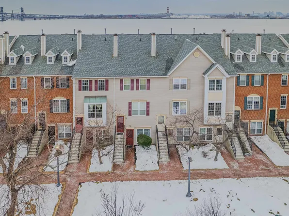 156 Cottonwood Street image 1 of 22