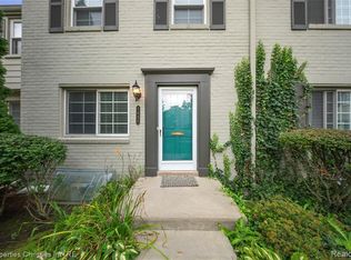 1642 Graefield Rd #75, Birmingham, MI 48009