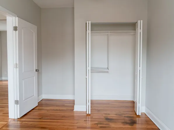 2820 W Montrose Ave #2, Chicago, IL 60618