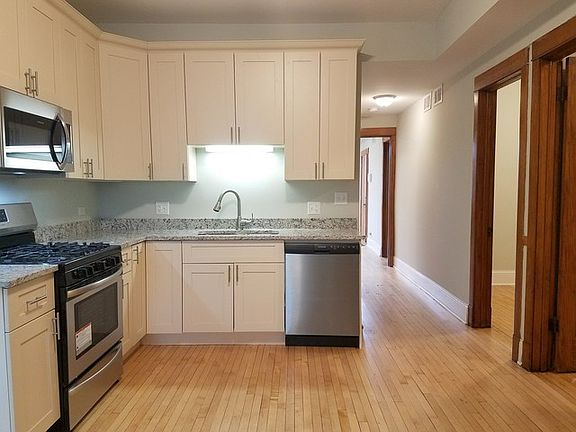 4th image of 2223 Gunderson Ave