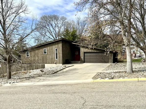 1321 E Broadway Ave, Pierre, SD 57501