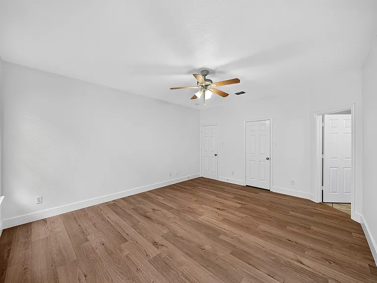 11630 La Grange Dr — Photo 10