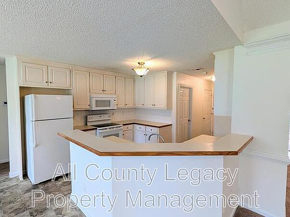 3rd image of 1491 Elena Dr