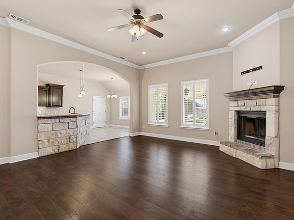 2nd image of 4901 Velta Ln