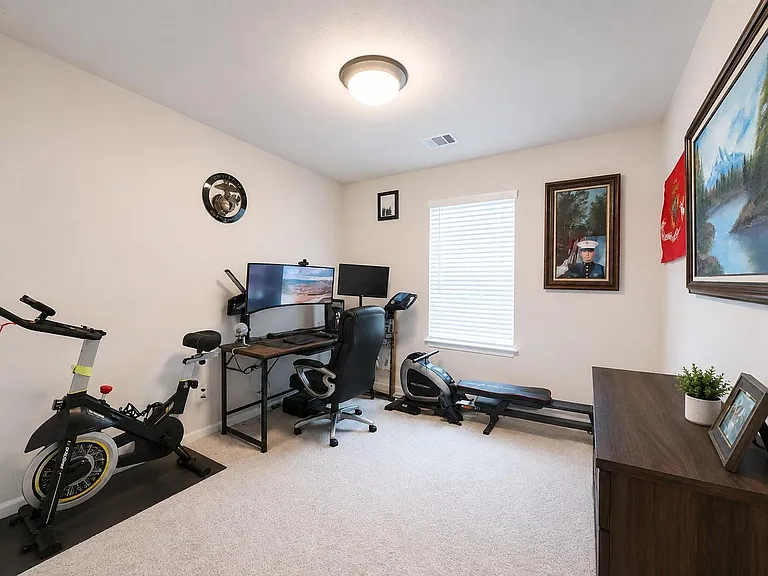 377 Selah Ct — Photo 4