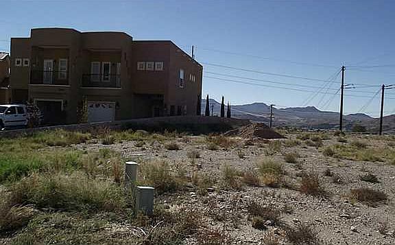 4th image of 4687 Pistolero Ln