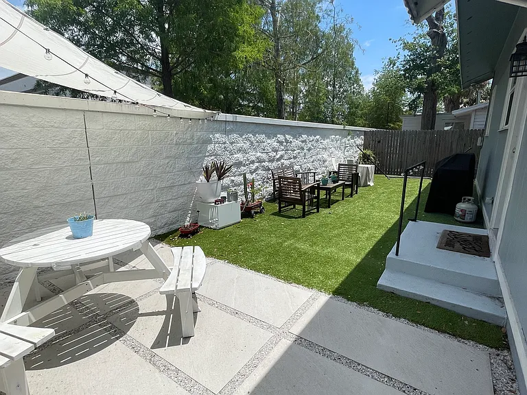 803 10th St N — Photo 3