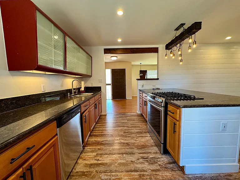 6279 Dixie Dr — Photo 5