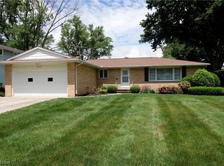 6739 Stafford Dr, Mayfield Heights, OH 44124