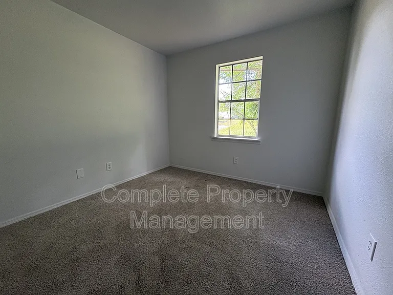 1425 Hibernian St — Photo 9