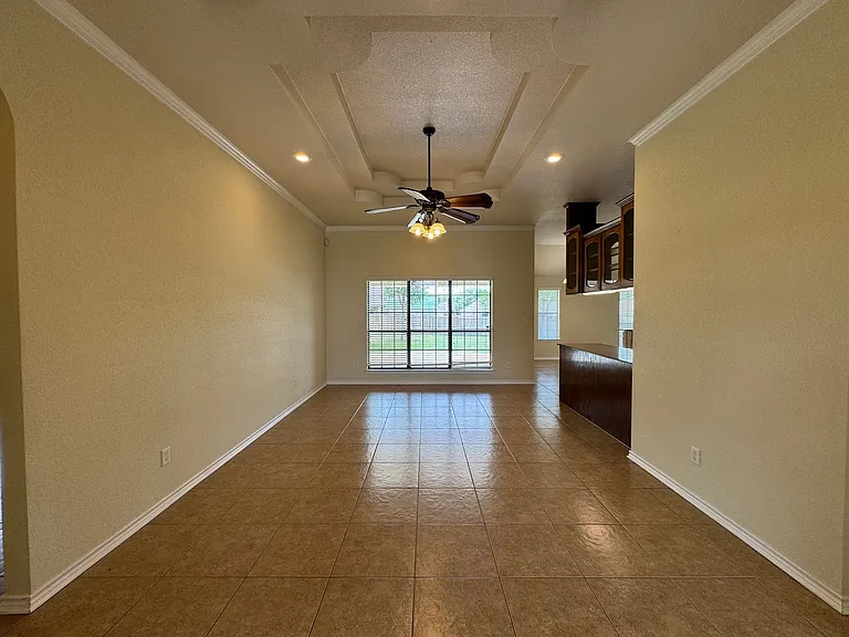 5702 Graphite Dr — Photo 32