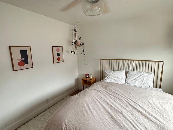 5th image of 2020 Diamond St Unit 8