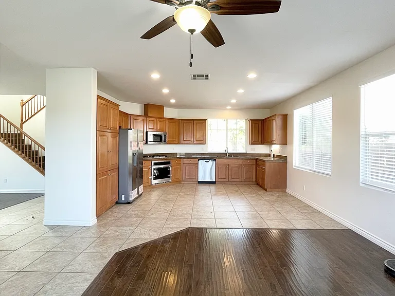 5218 Mariner Dr — Photo 5