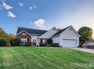 5686 Berry Ridge Dr, Harrisburg, NC 28075