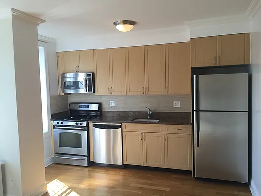 Rented by Stonehenge NYC LLC | media 27