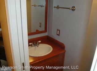 7806 Ridgewood Dr, Annandale, VA 22003