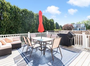 17 Old Farm Way, Middletown, RI 02842