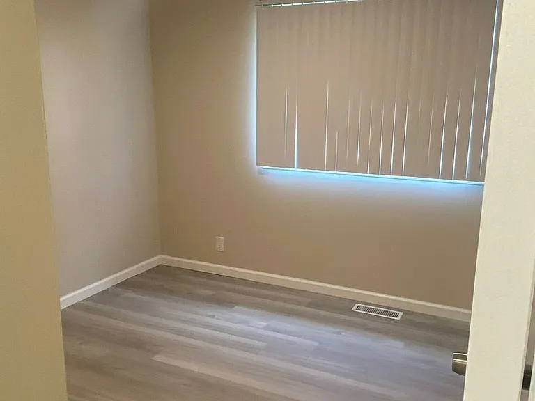 10944 Arctic Dr — Photo 6