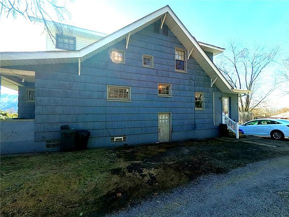 2nd image of 305 N Highland Ave