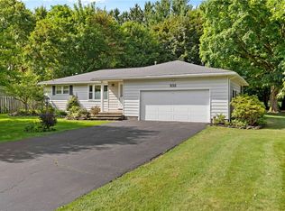 932 Embury Rd, Penfield, NY 14526