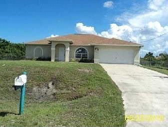1st image of 2711 Darlene Pl