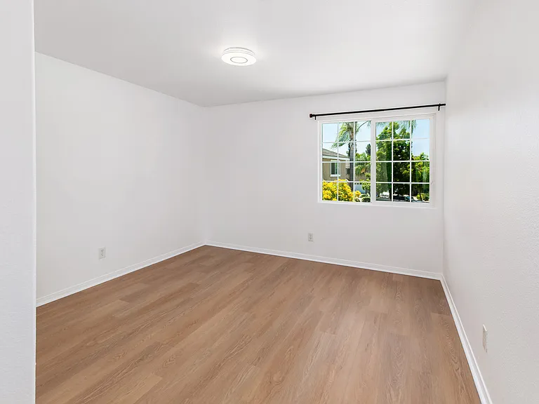 477 Calle Elegante — Photo 22