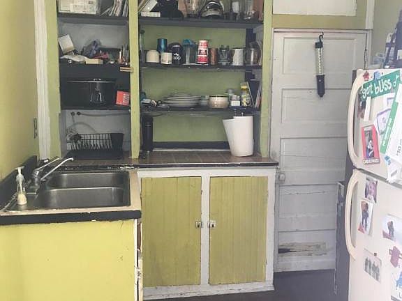 3rd image of 204 Adams Ave