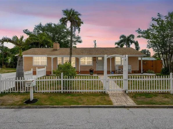 2648 46th St S, Gulfport, FL 33711