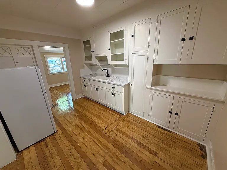 406 Wall St #1 — Photo 2