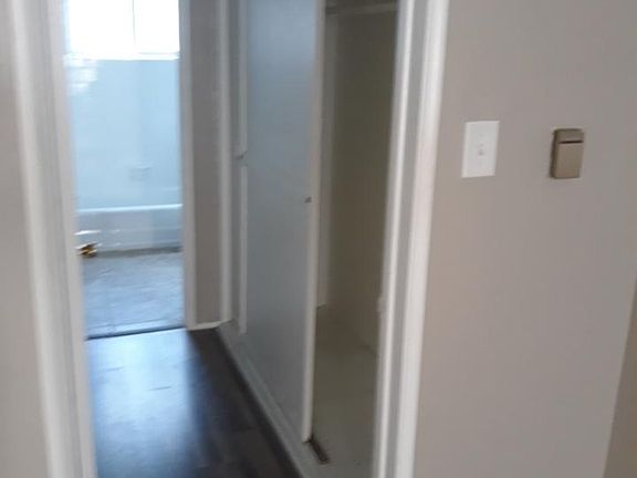 2nd image of 906 N Curson Ave