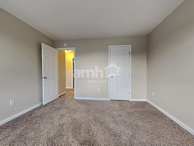 5454 Windsor Ct — Photo 23