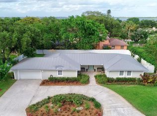 12 N River Rd, Sewalls Point, FL 34996