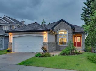 5 Royal Crest Ter NW, Calgary, AB T3G4M3