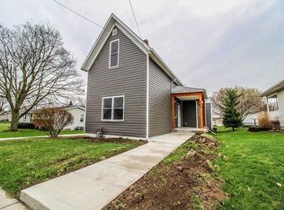 704 N Murray St, Wapakoneta, OH 45895