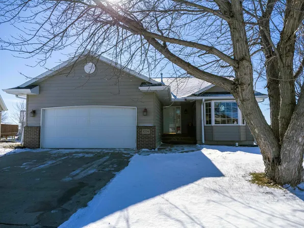 3706 Jackson Ave, Spirit Lake, IA 51360