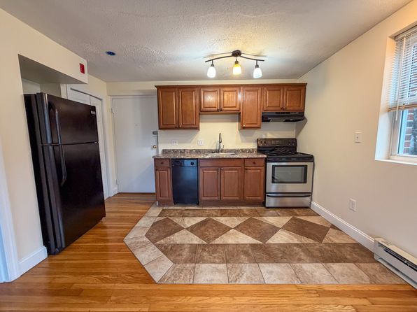 447 Pleasant St APT 79