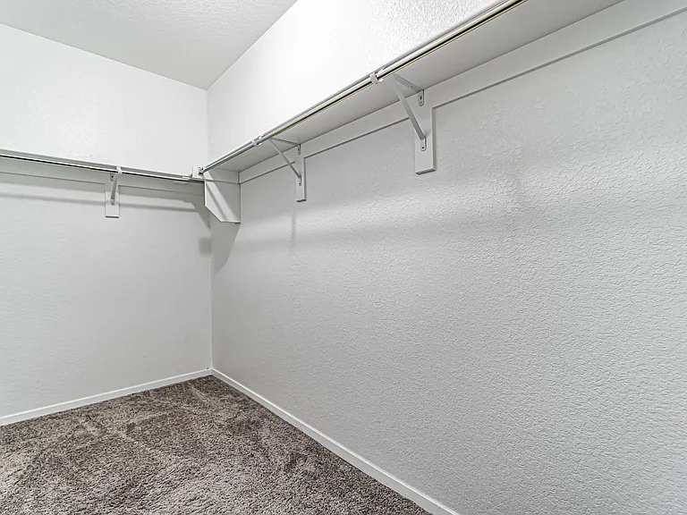 6609 Warrington Rd — Photo 5