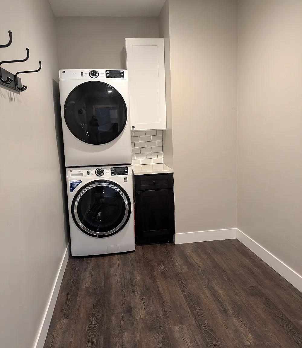 3 bed, 1600 sqft, $2,650 — Photo 2