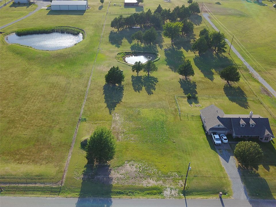 1st image of 511 Pearce Dr