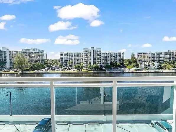 3000 S Ocean Dr, Hollywood, FL