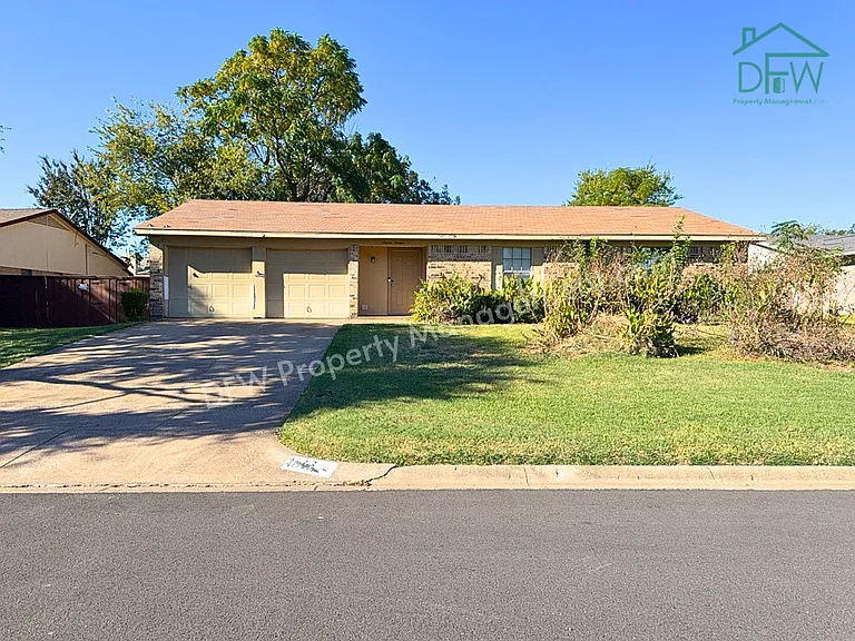 1613 Edge Hill Rd — Photo 1