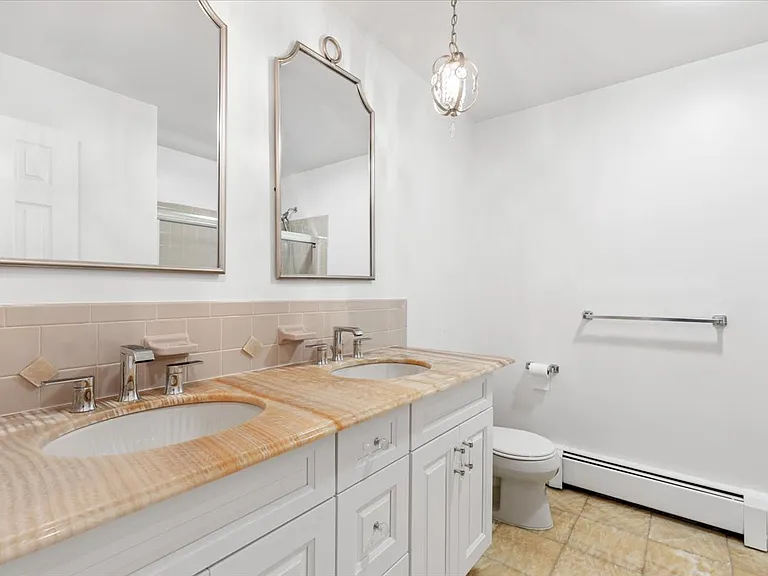 649 White Plains Rd — Photo 13