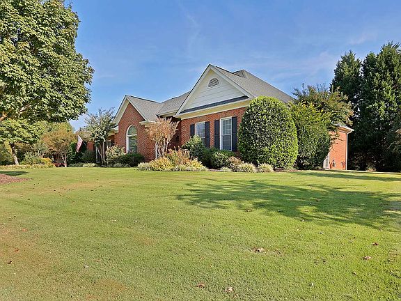 2nd image of 107 Glenbriar Ct